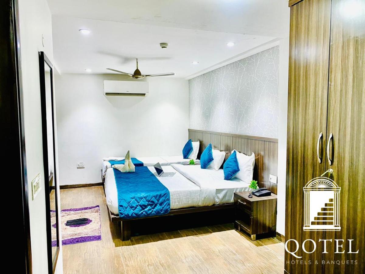 Qotel Hotel Rajouri Garden Above Ritu Marbles, Near Rajouri Garden Metro Station-Couple Friendly New Delhi Eksteriør bilde