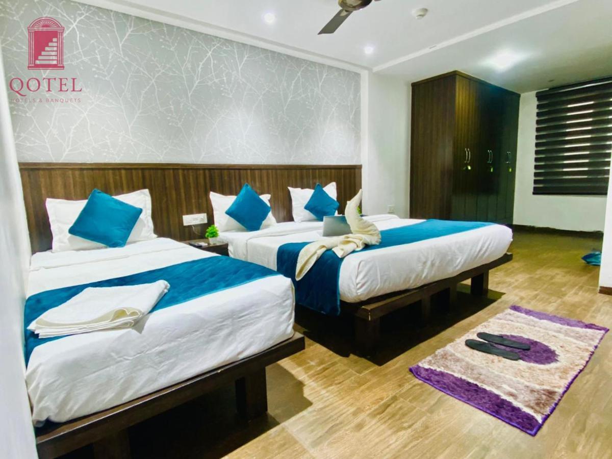 Qotel Hotel Rajouri Garden Above Ritu Marbles, Near Rajouri Garden Metro Station-Couple Friendly New Delhi Eksteriør bilde