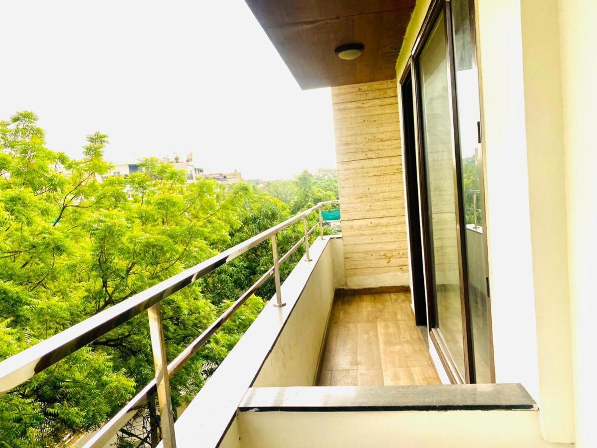 Qotel Hotel Rajouri Garden Above Ritu Marbles, Near Rajouri Garden Metro Station-Couple Friendly New Delhi Eksteriør bilde